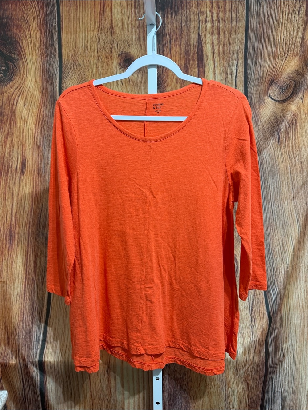 🚨(4/$10) Crown & Ivy 3/4 Sleeve A-line Top Size M